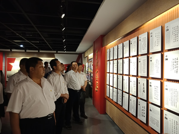 隴運集團公司黨委開展“不忘初心、牢記使命”紀念建黨98周年主題黨日活動
